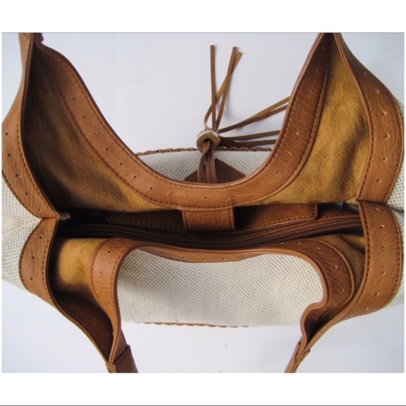 Big Buddha Tan Tassel Shoulder Bag Tote NWT - Picture 4 of 4